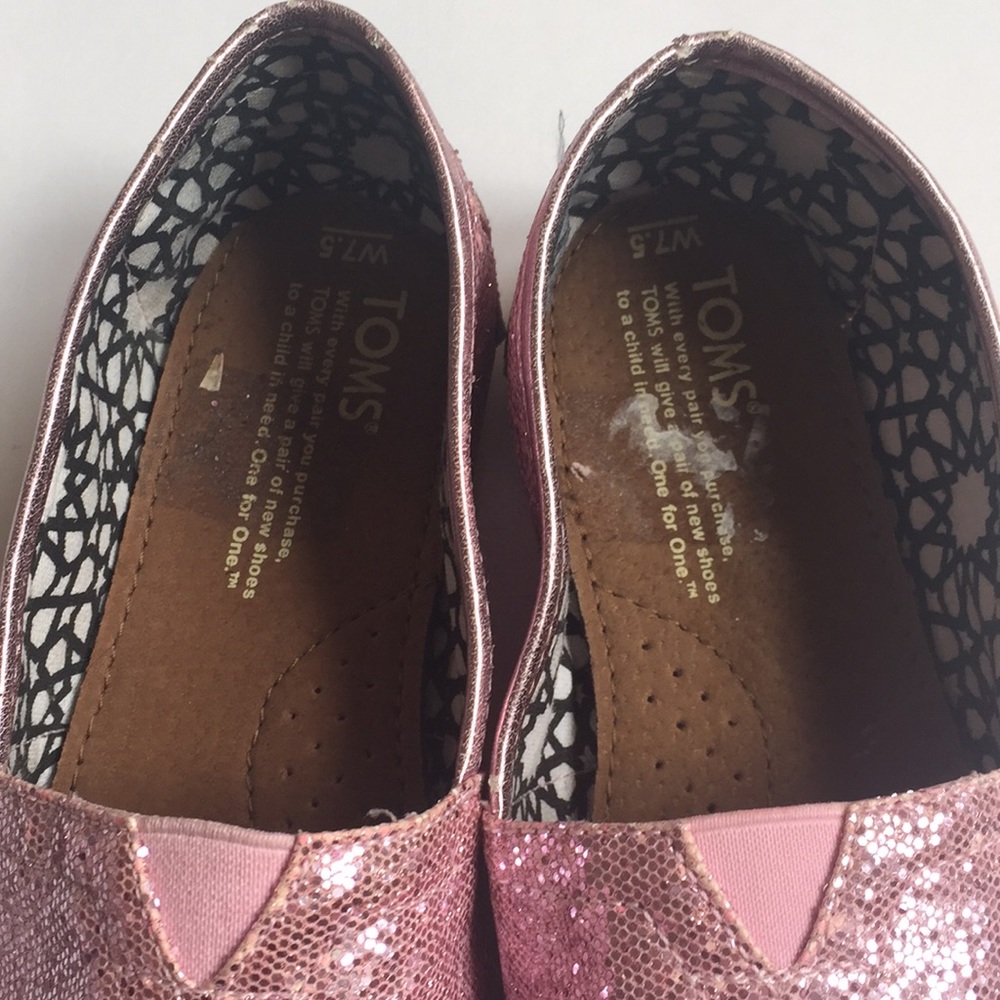 Toms Sparkly Slip On In Size 7.5 - image 4